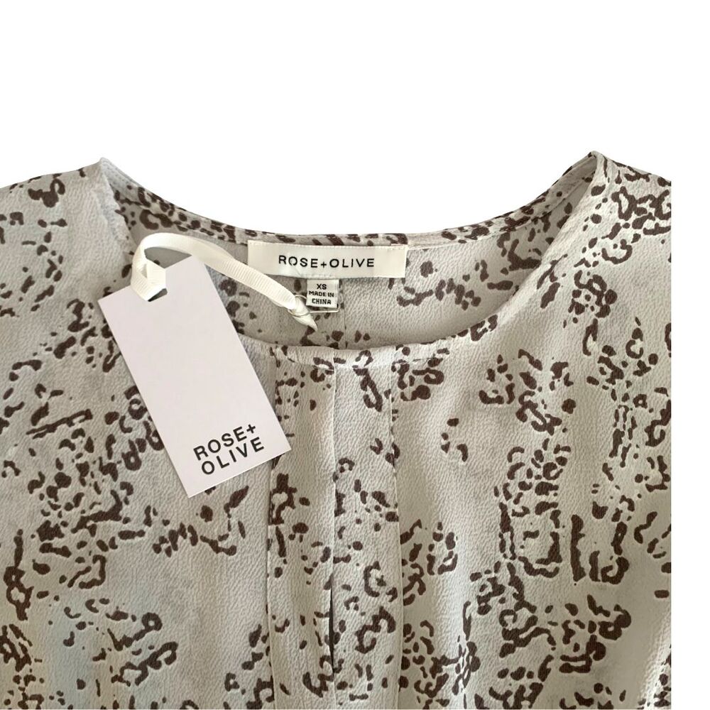 Rose + Olive Grey Animal Print Blouse Tunic Long Sleeve Size XS - Picture 2 of 11